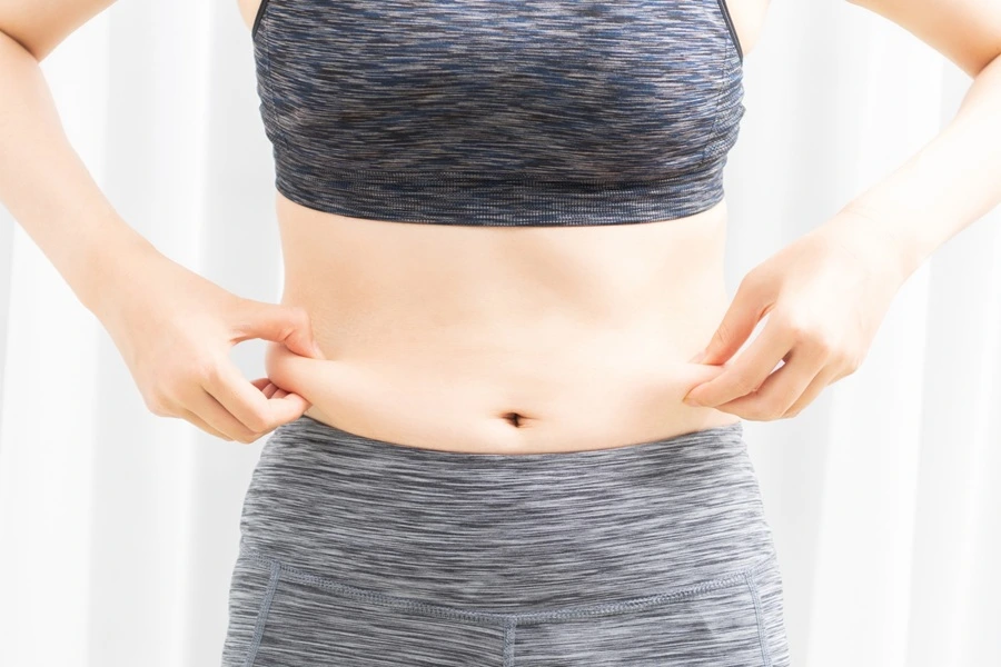 体型を気にする女性