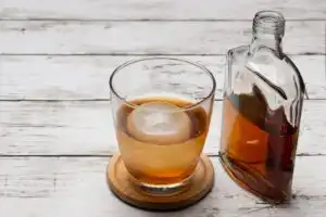 蒸留酒ってホントに太りにくいの？ダイエット中のお酒との付き合い方