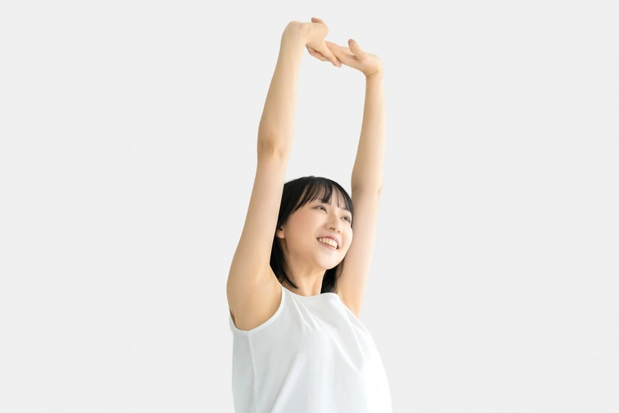 ストレッチする女性